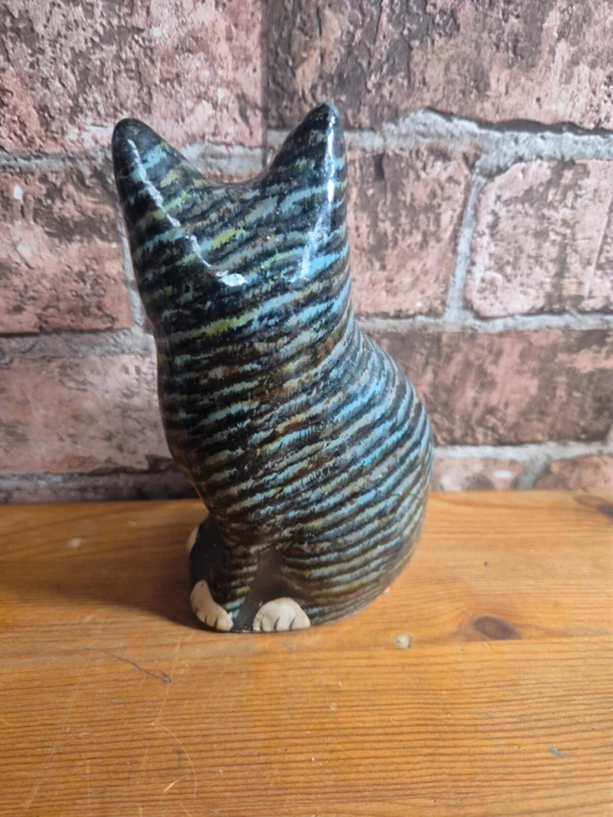 Kashmir Indian cat figure