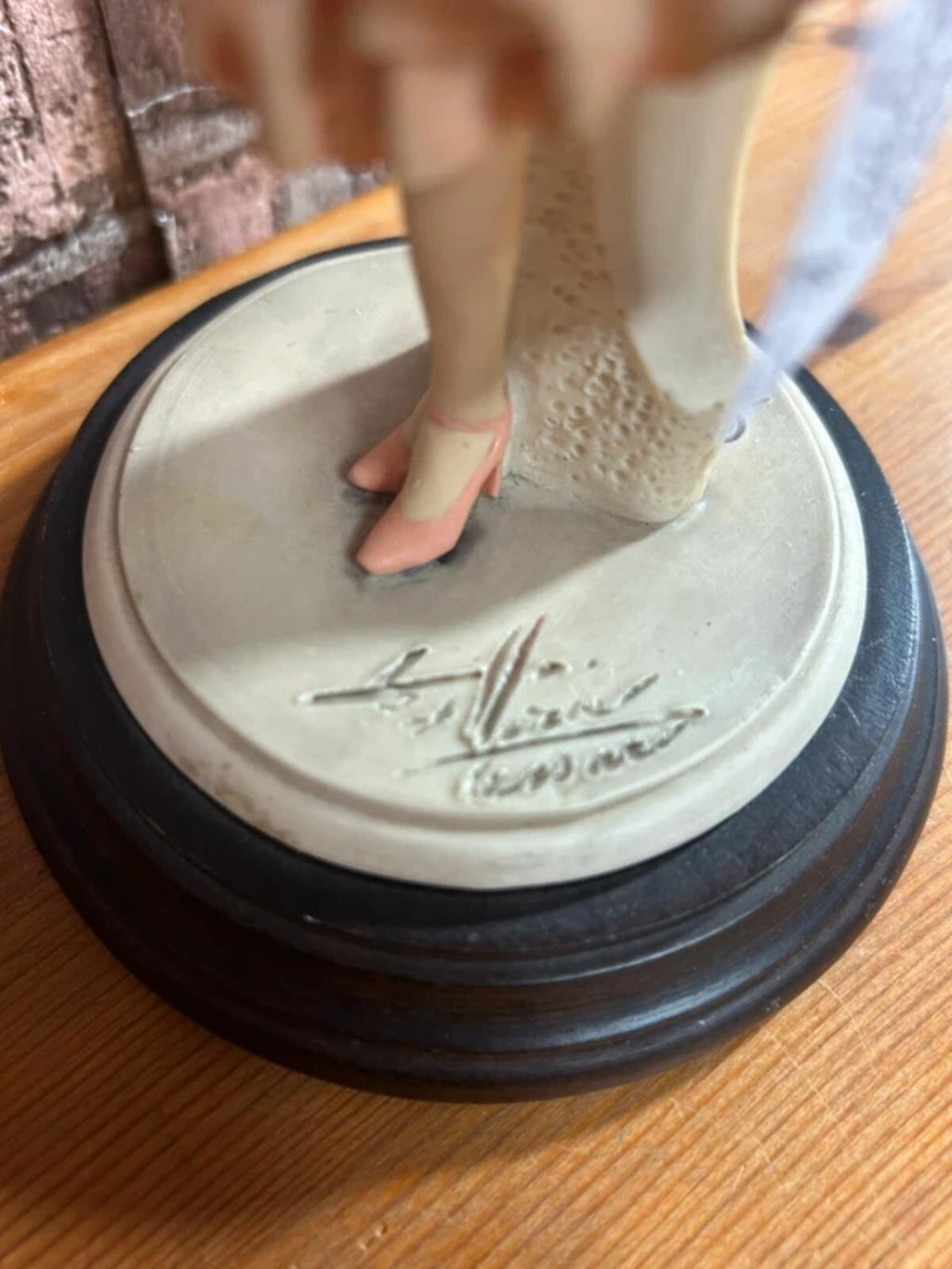 Vittorio Tessaro Figurine