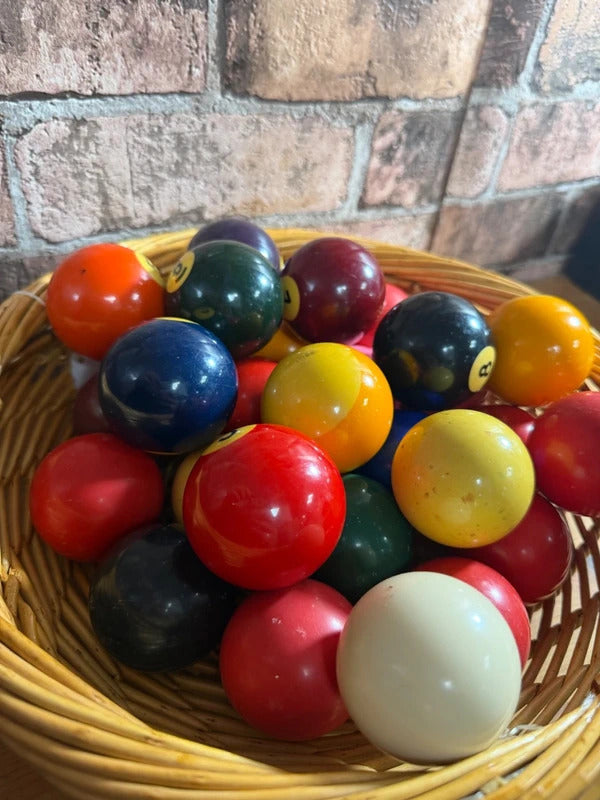 Bundle of Vintage Pool/Snooker Balls