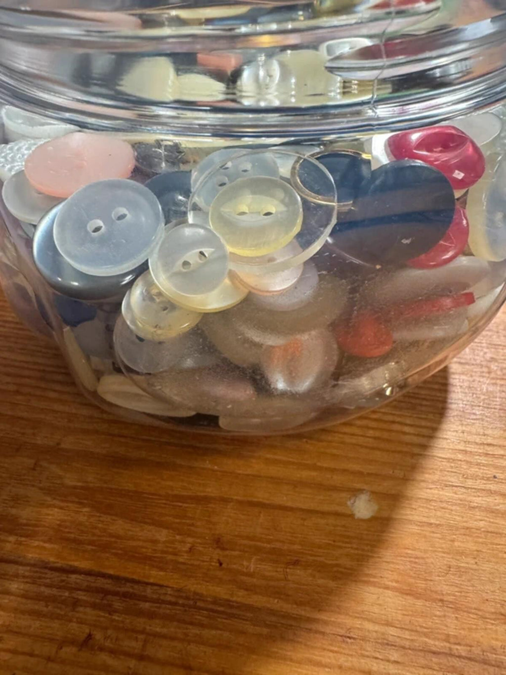 Tub of mixed vintage buttons