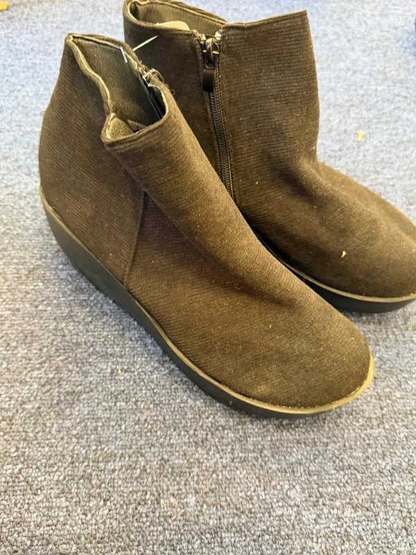 Black Wedge Boots - Size 6 UK