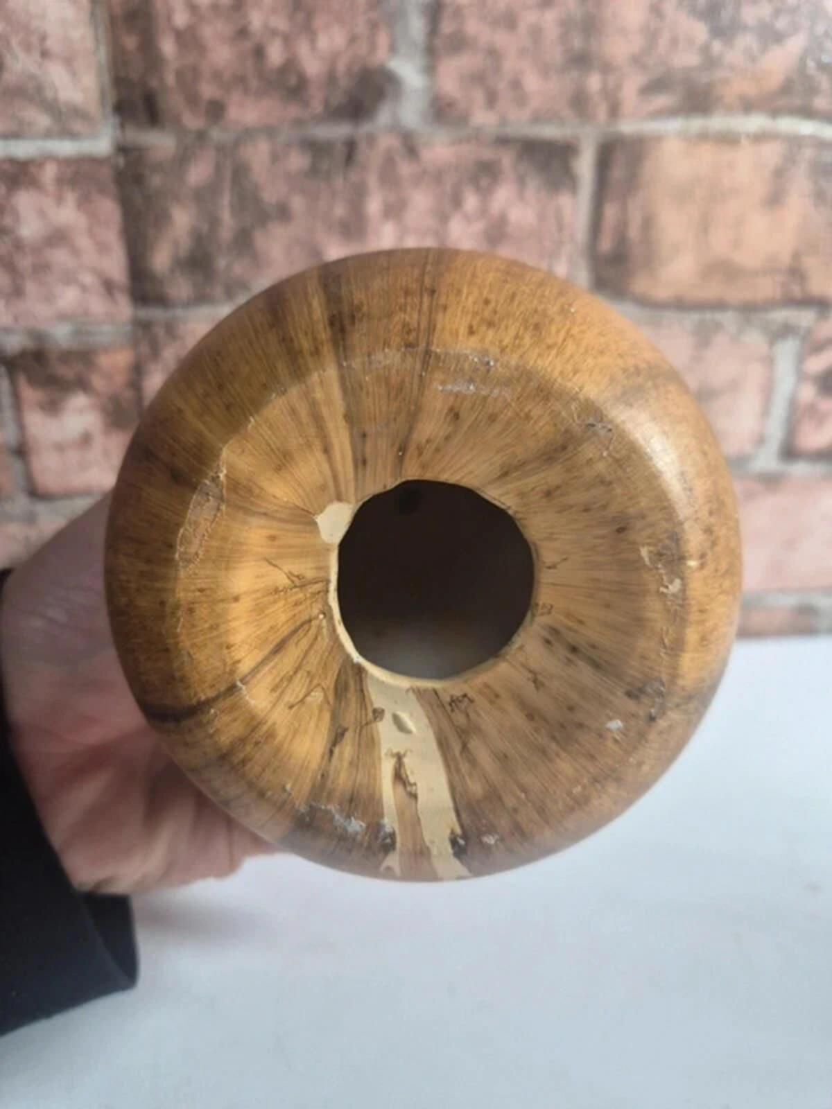 Ceramic wood effect pear