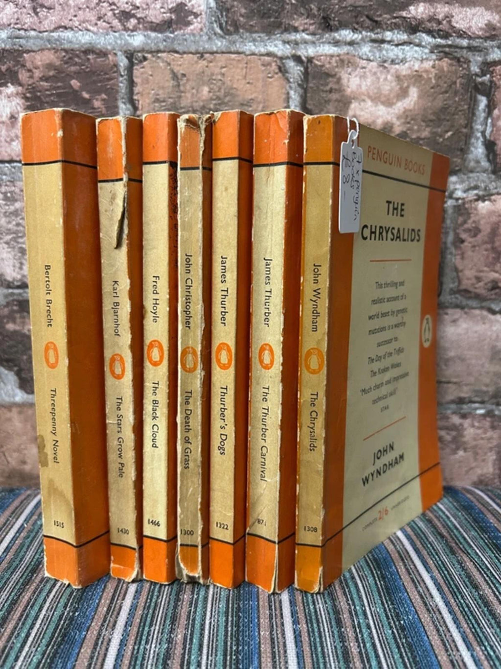 Vintage Penguin Books x 7