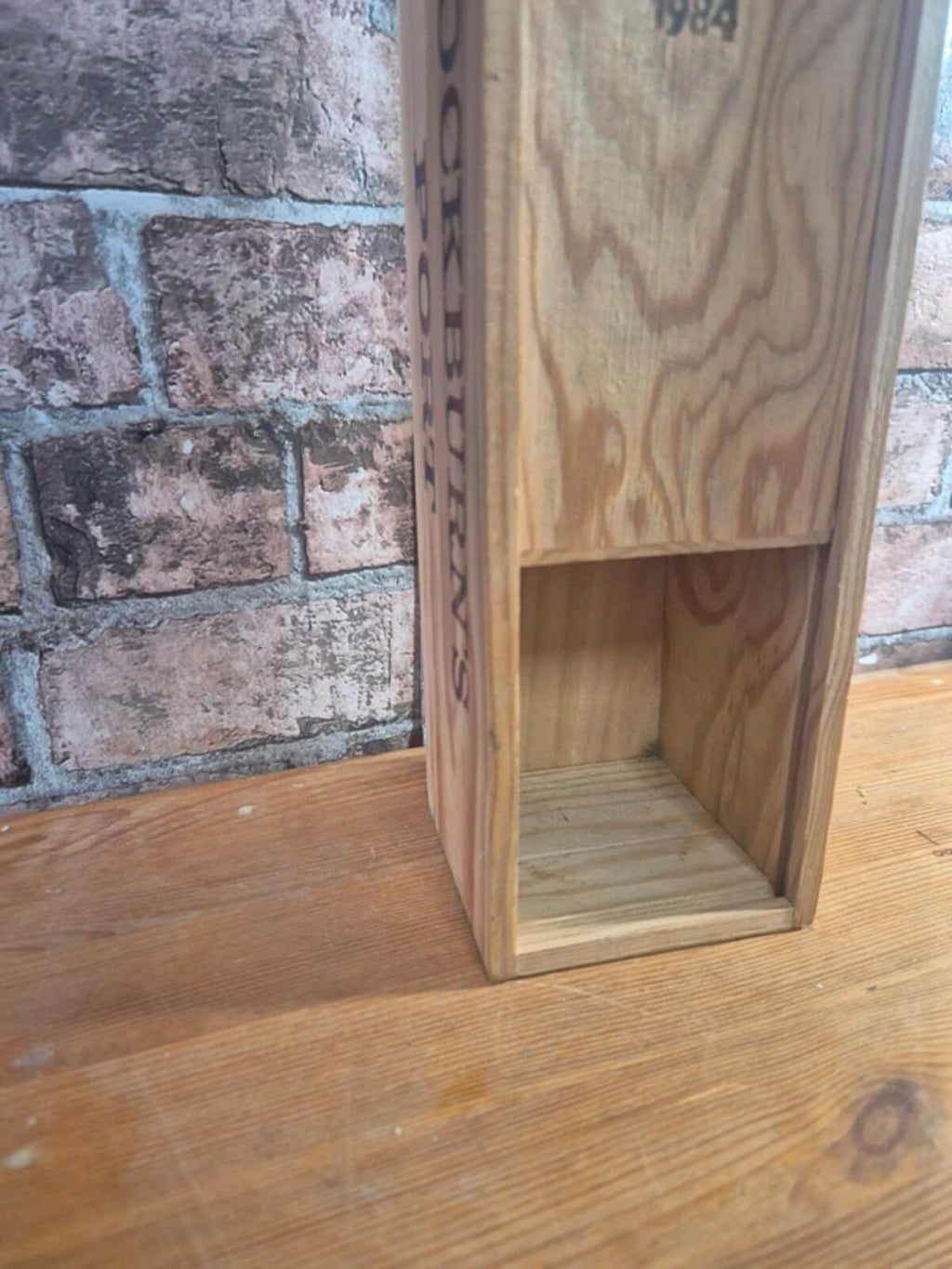 Cockburn wooden bottle crate