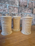 La Mason D'emelie salt, pepper and spices pot