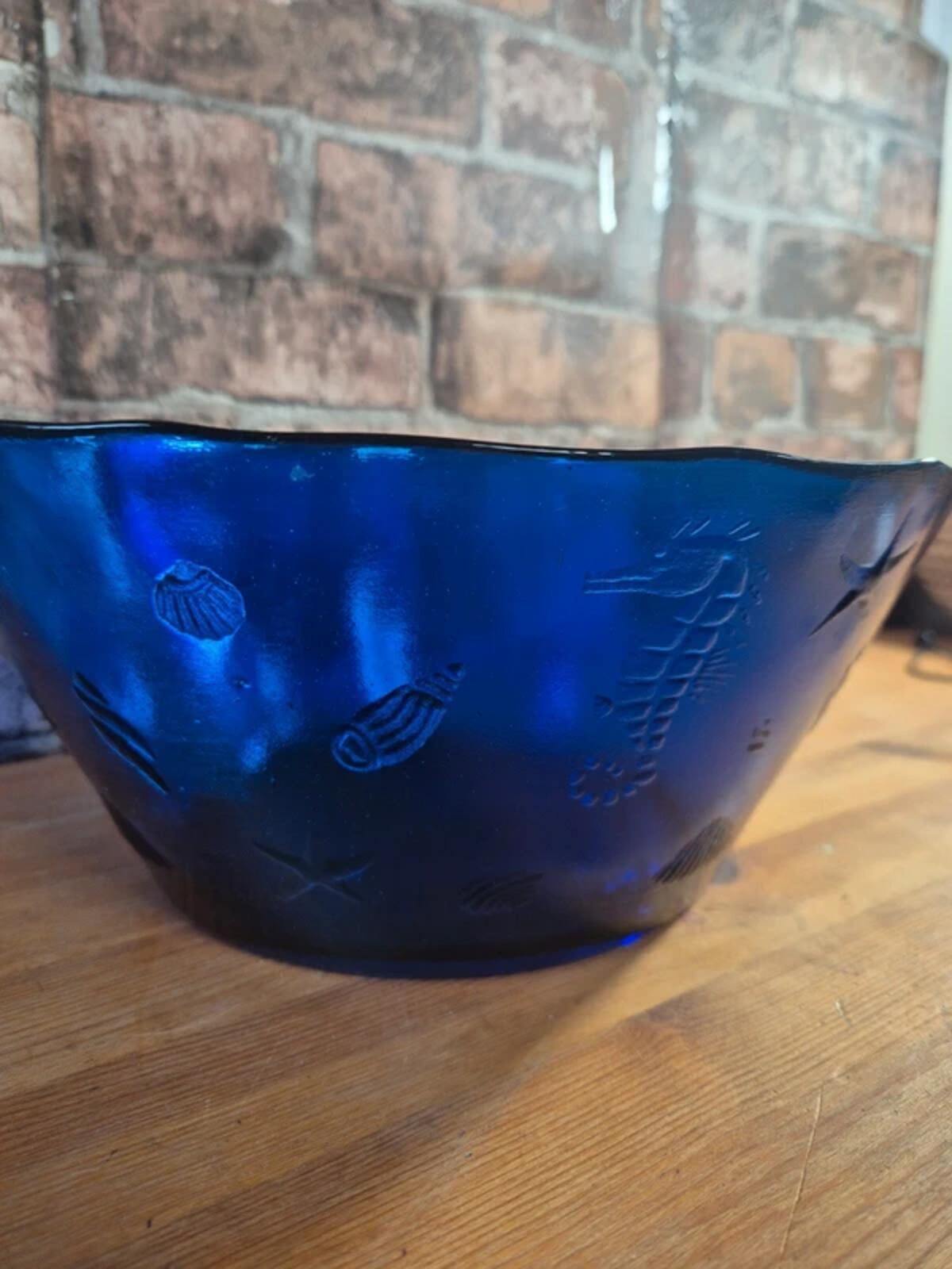 Cobalt blue shells/seahorse bowl