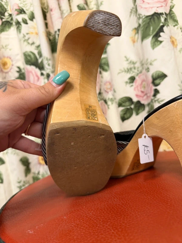 Lello Bacio Y2K Heeled Clogs - Size 5 UK