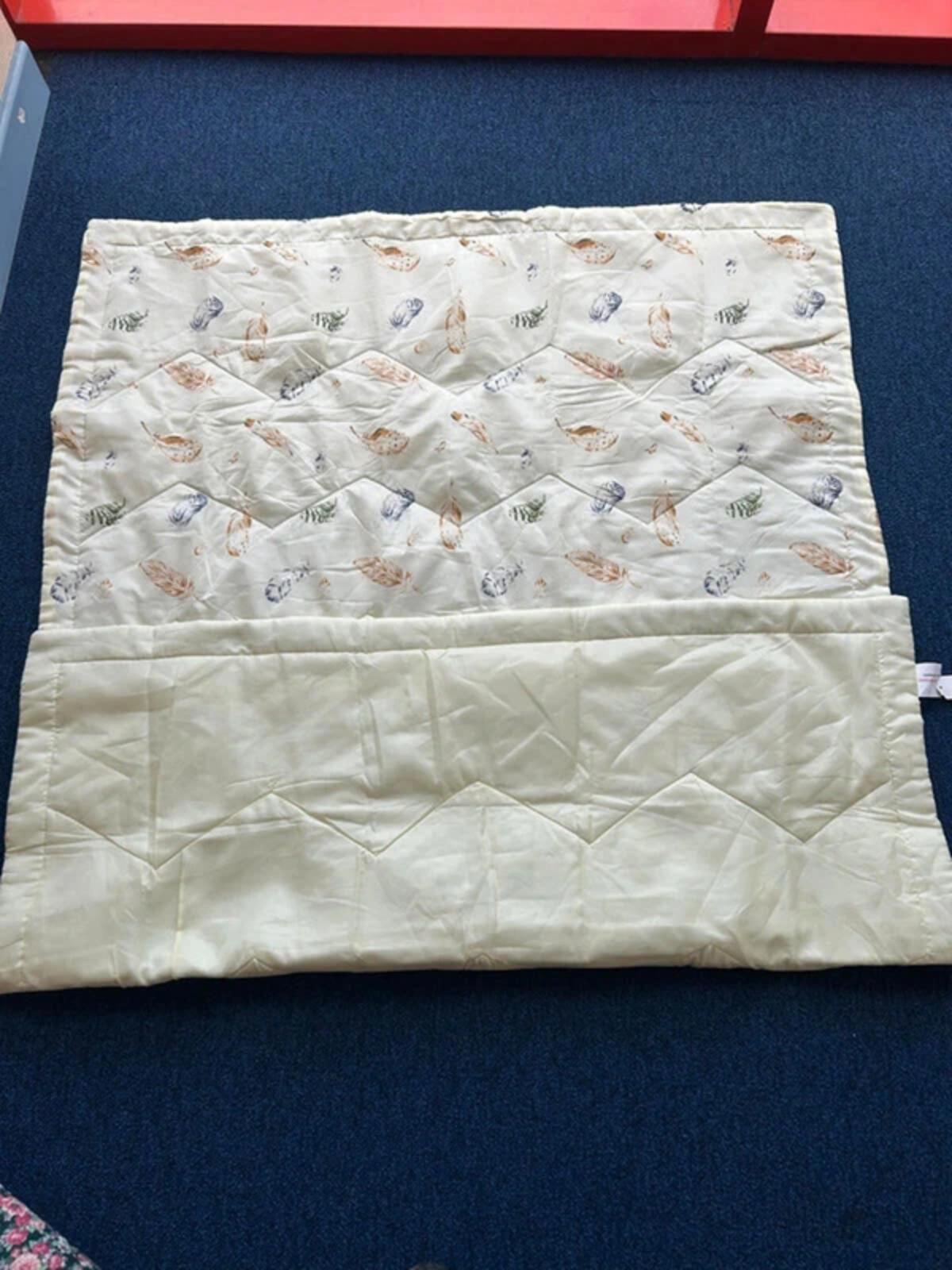 Feather Patterned Blanket