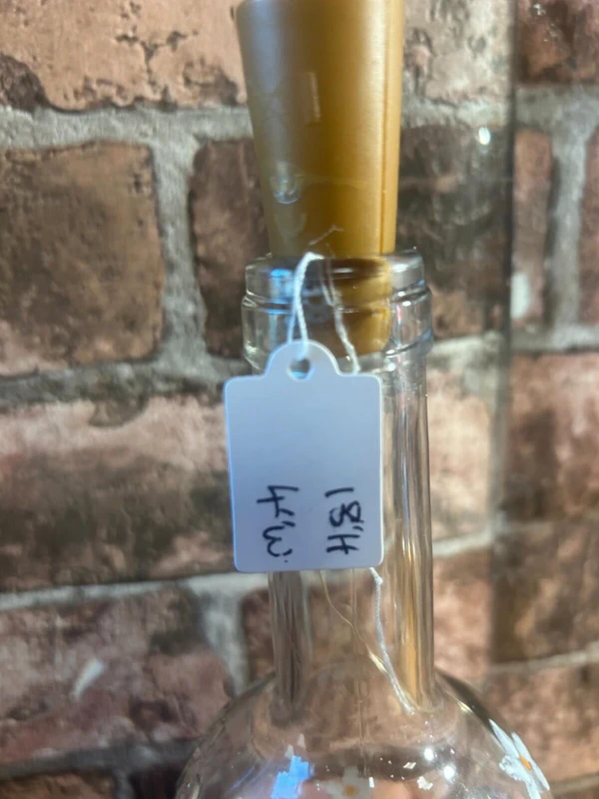 Daisy Painted Bottle