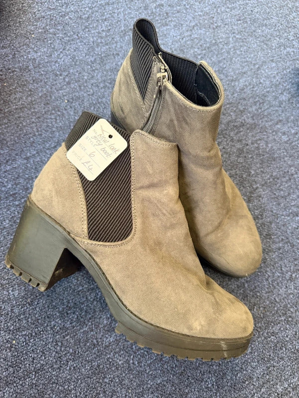 New Look Grey Boots - Size 6
