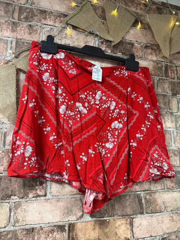 Payapa Red Paisley Print Shorts - Size 14