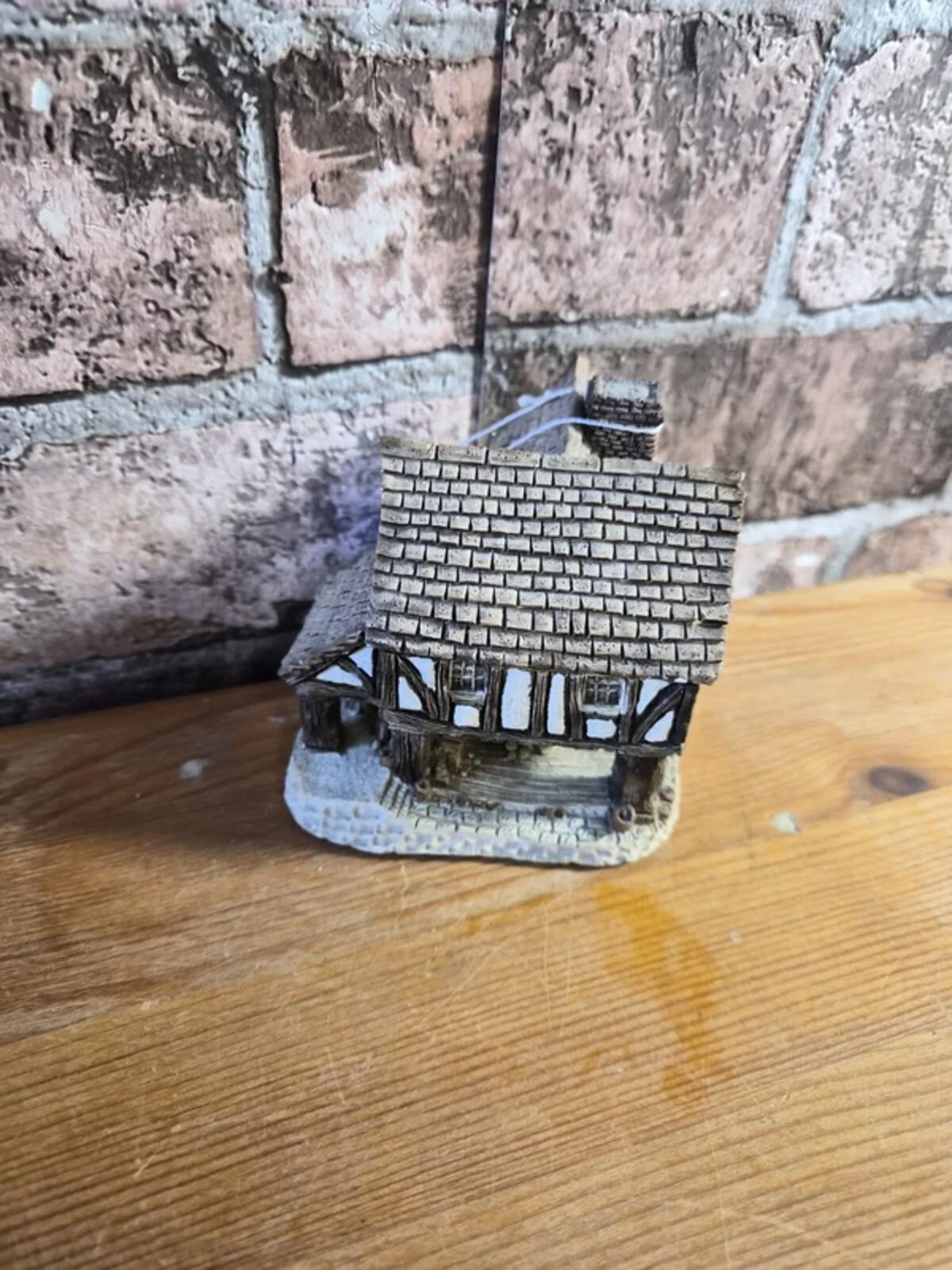 David Winter Cottage Little Market