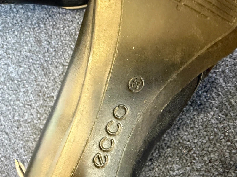 Ecco Black Low Heel Boots - Size 3