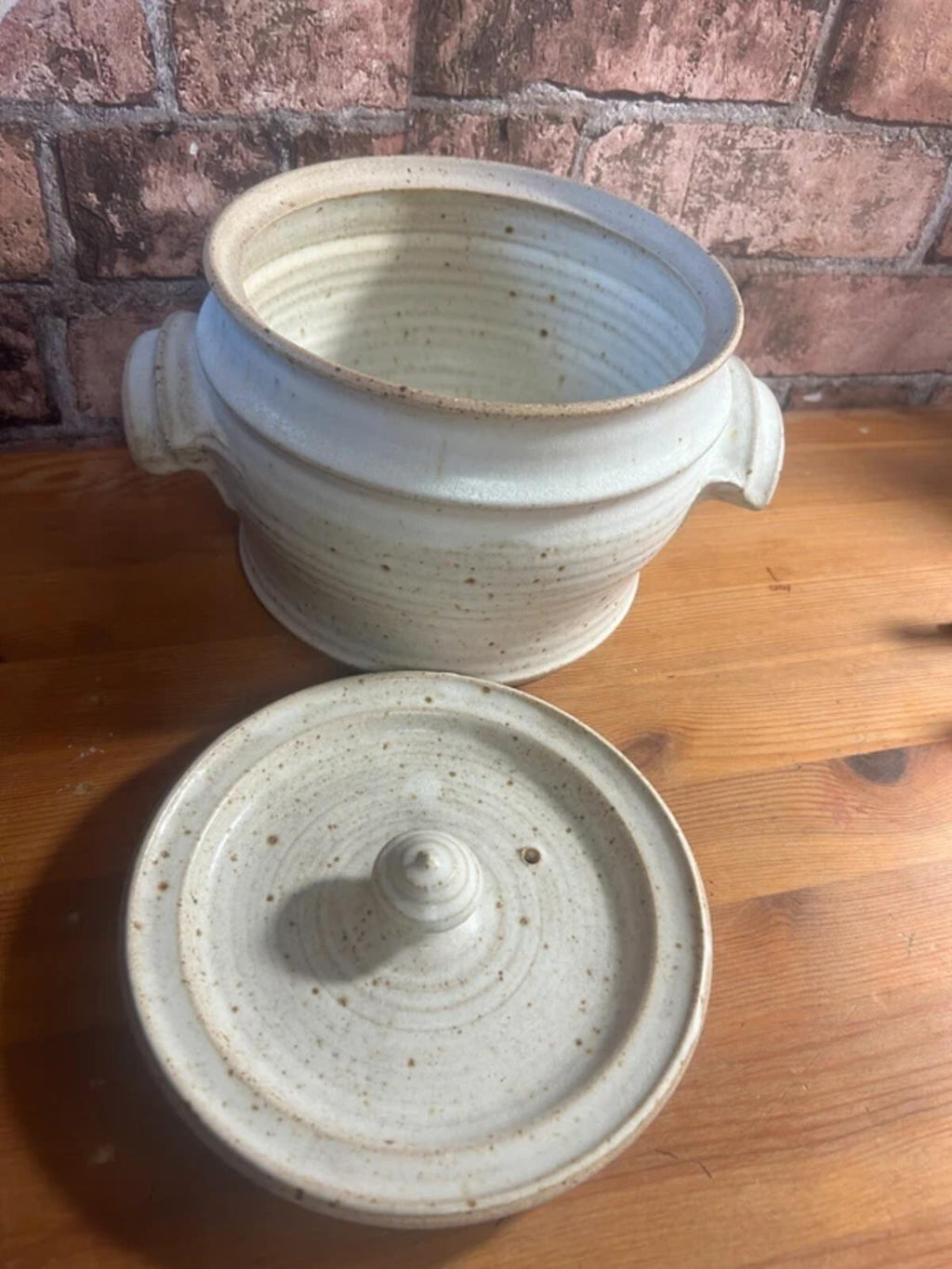 Stoneware Cream Casserole/Serving Dish with Lid