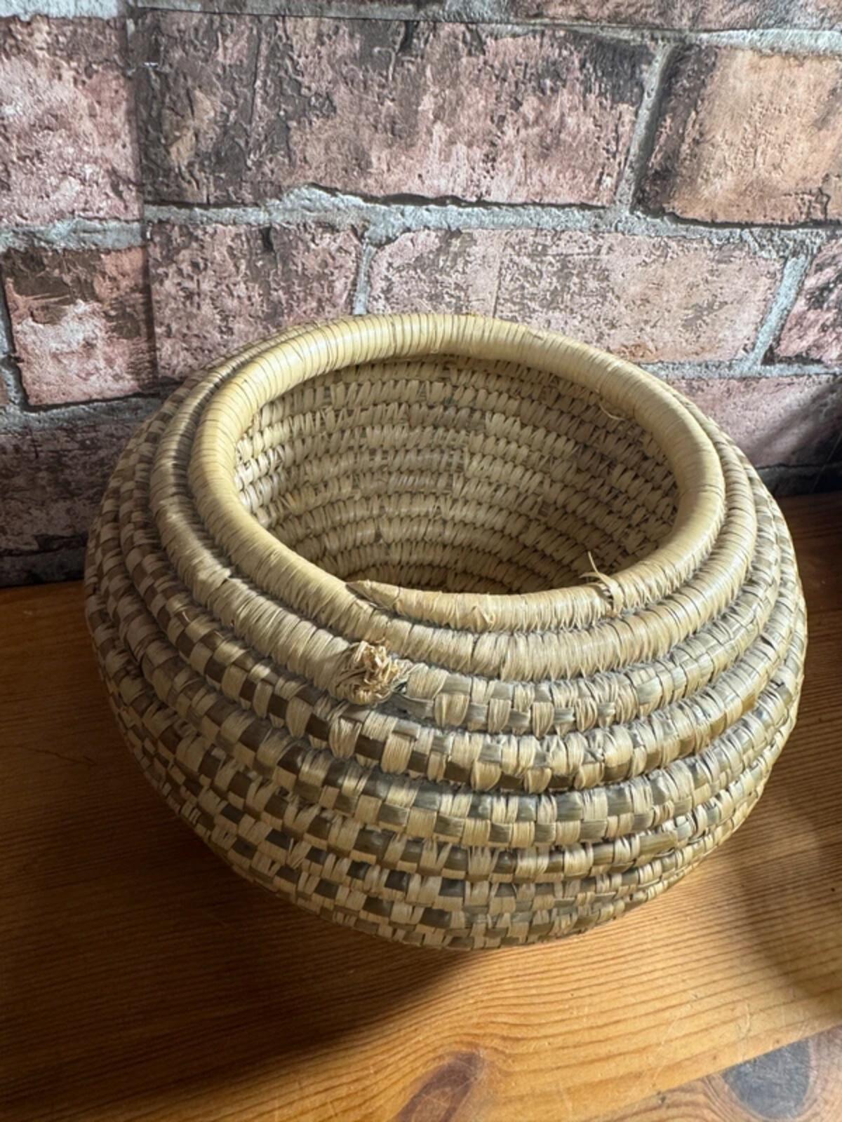 Vintage Wicker Round Basket