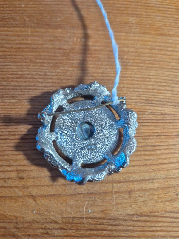 Exquisite brooch