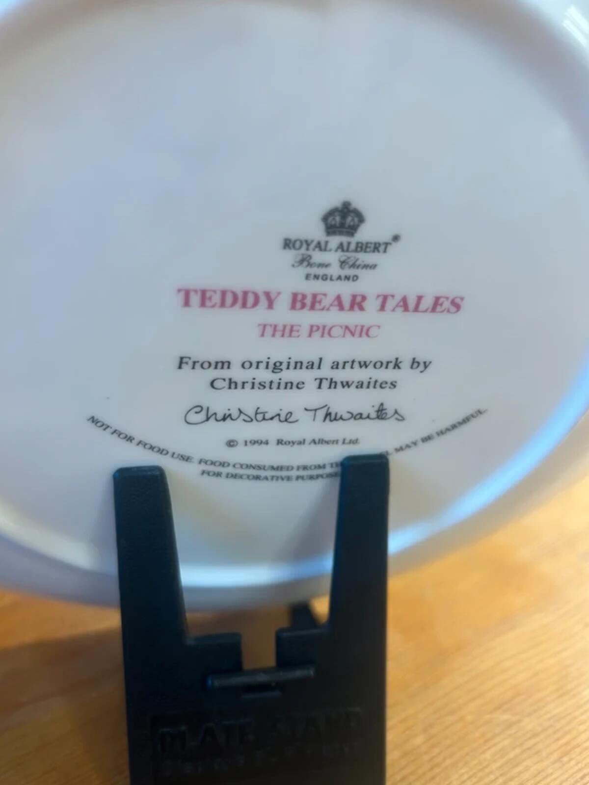 Royal Albert Teddy Bear Tales Ornamental Plate