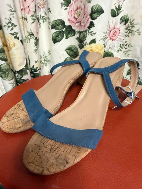 Corked navy and beige heels - size 7
