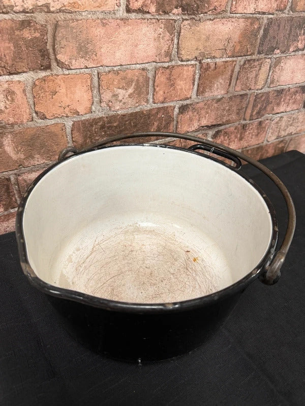 Enamel Vintage Black/Cream Cooking Pot
