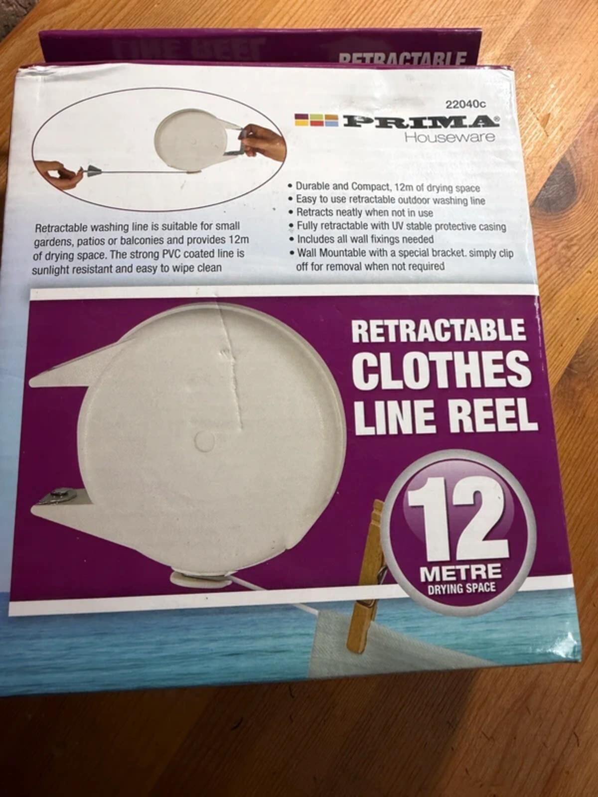 Retractable clothes washing line