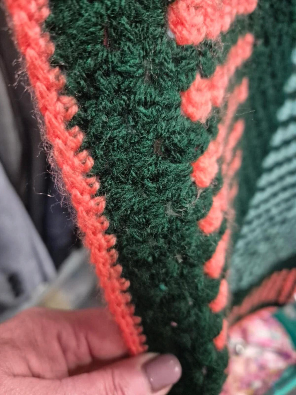 Crochet blanket red/green