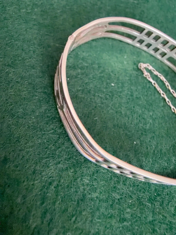 Sterling Silver Vintage Hinged Gate Bangle
