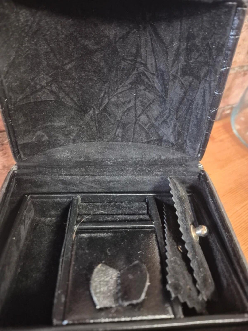 Dulwich Designs black leather jewellery box