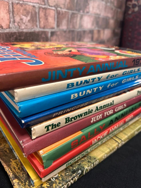Bundle of 11 x Vintage Annuals