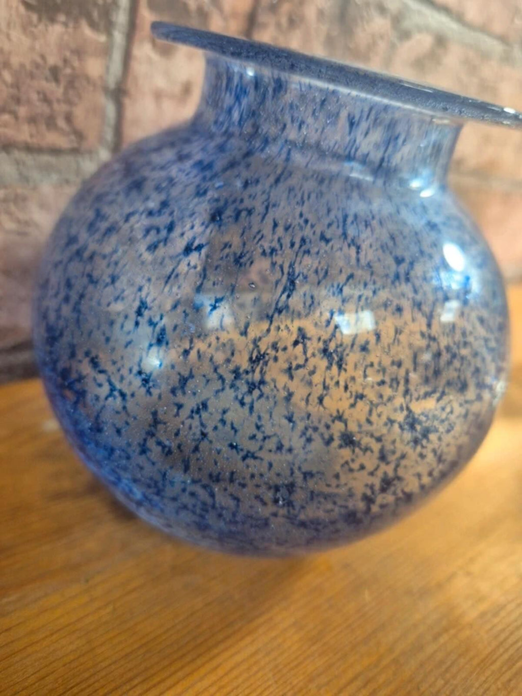 Art glass 'Boule' vase