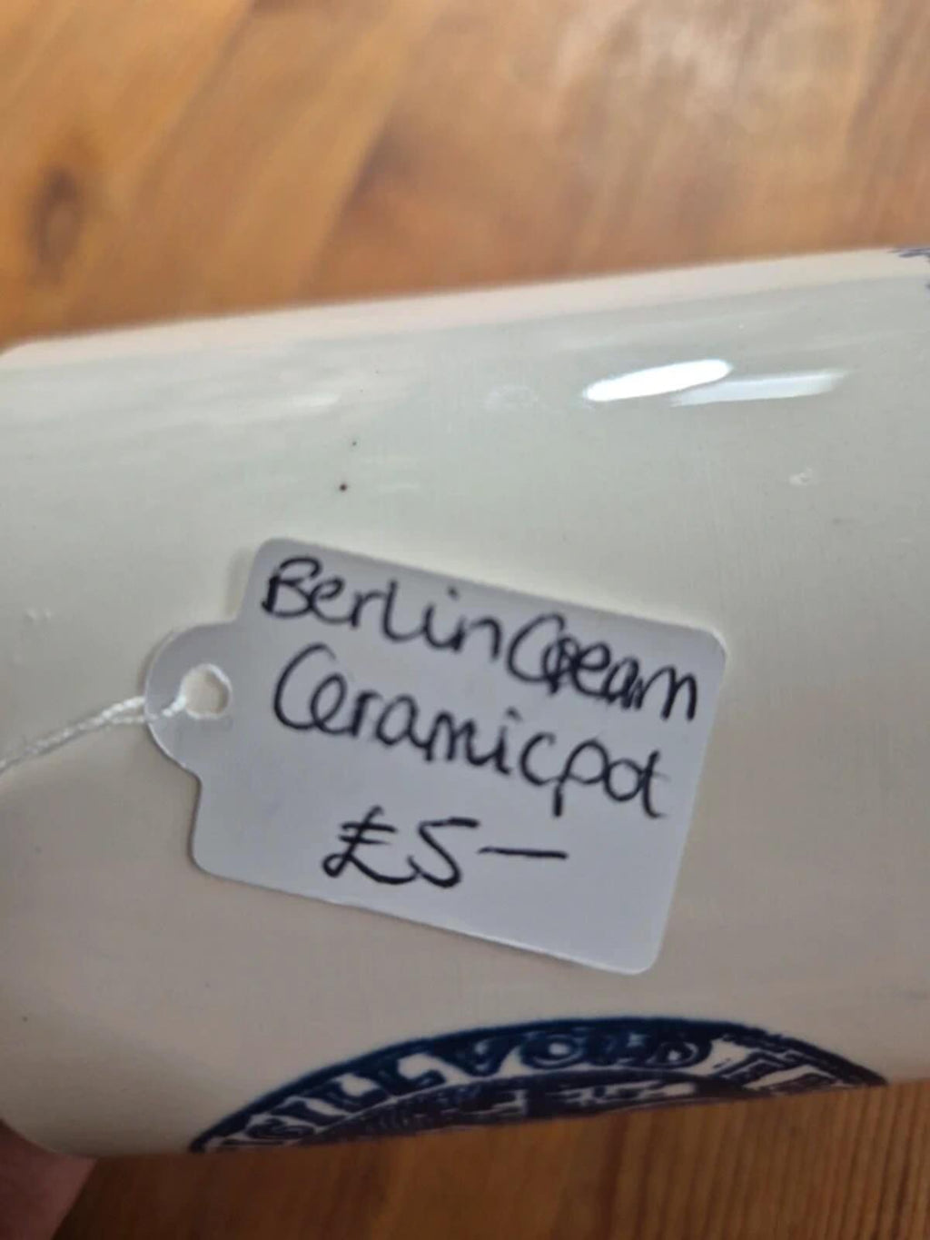 Berlin cream ceramic pot