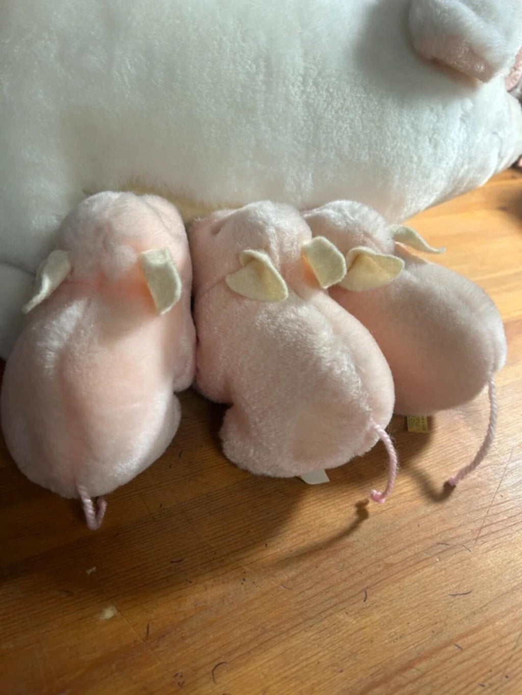 R.Dakin and Co 1980's Mumma Pig and Babies