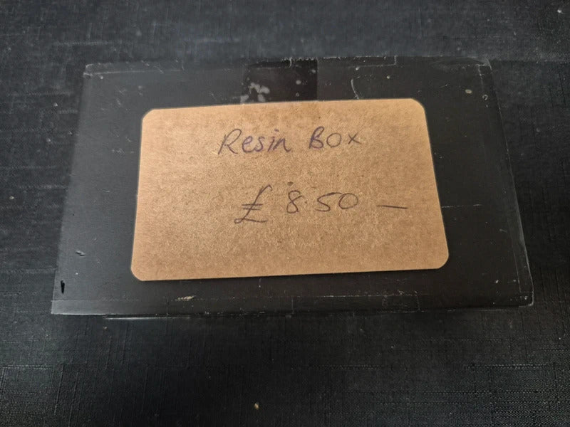 Resin box