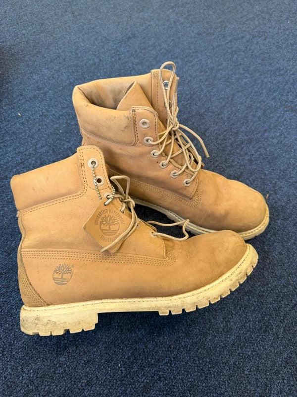 Timberland Premium 6" Boots - Size 7.5 UK