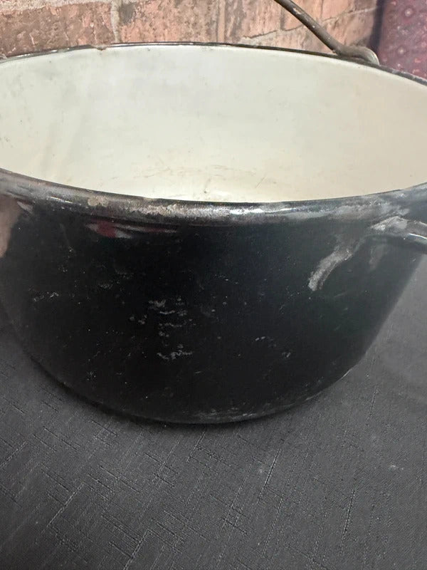 Enamel Vintage Black/Cream Cooking Pot