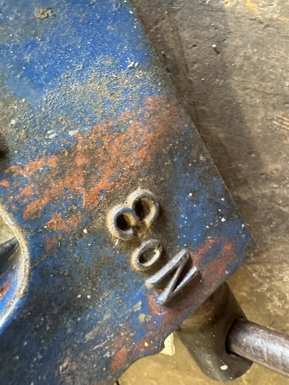 Record No 3 Vintage Large Vice