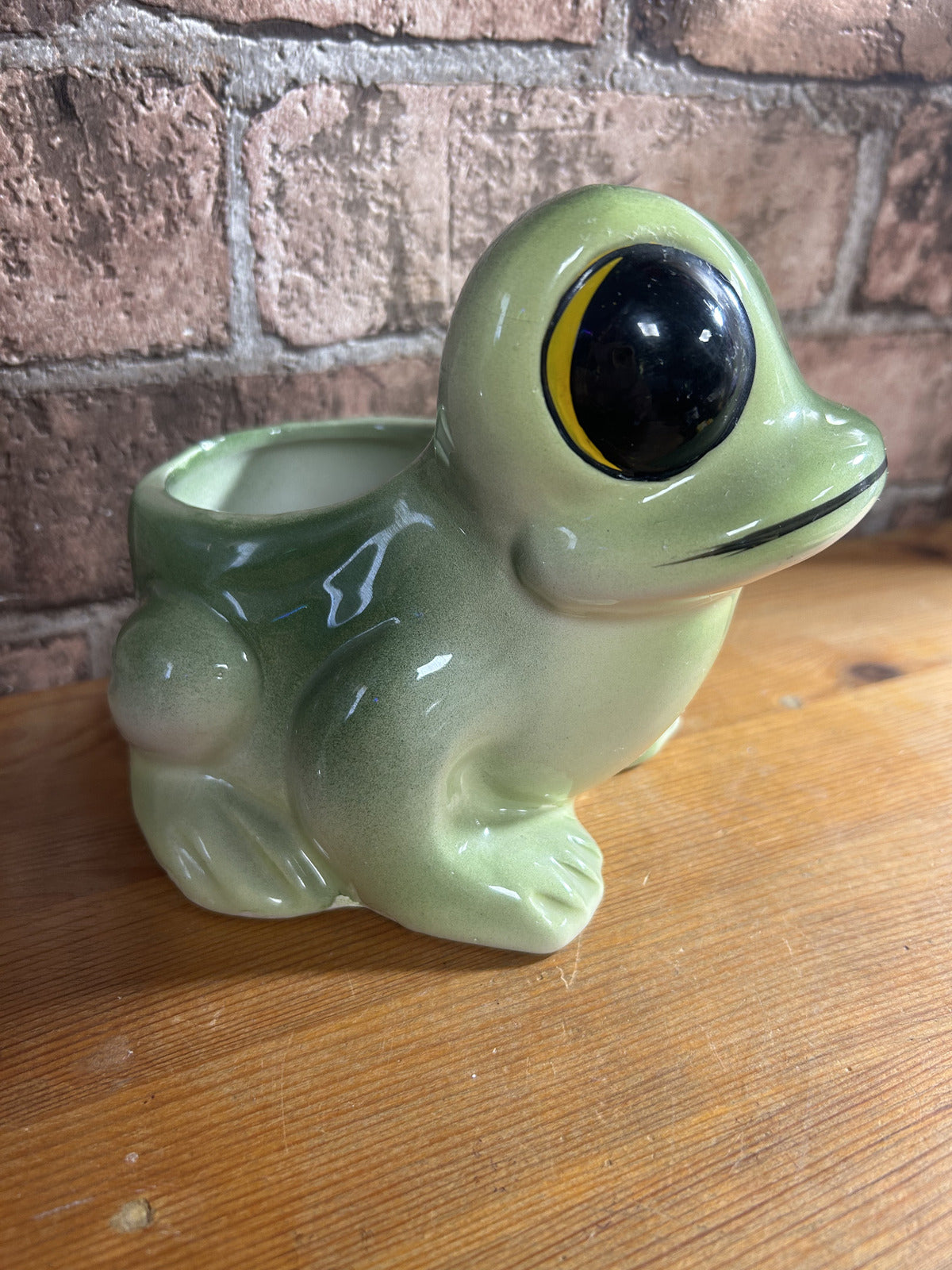 Vintage Green Frog Planter