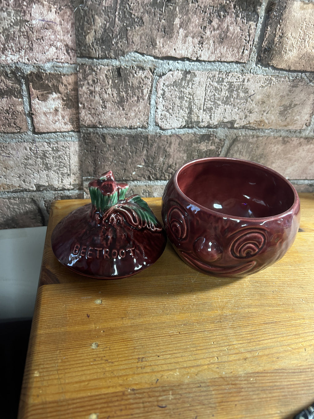 Vintage Beetroot Sylvac Ceramic Pot
