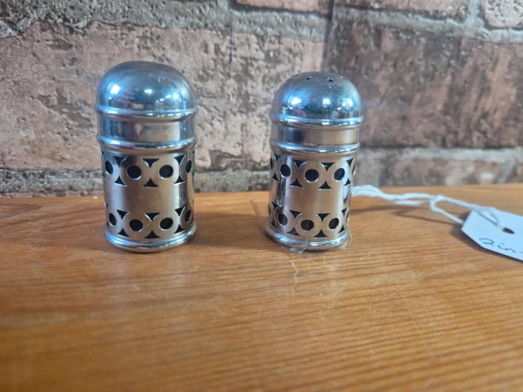 Vintage crusader salt and pepper pot