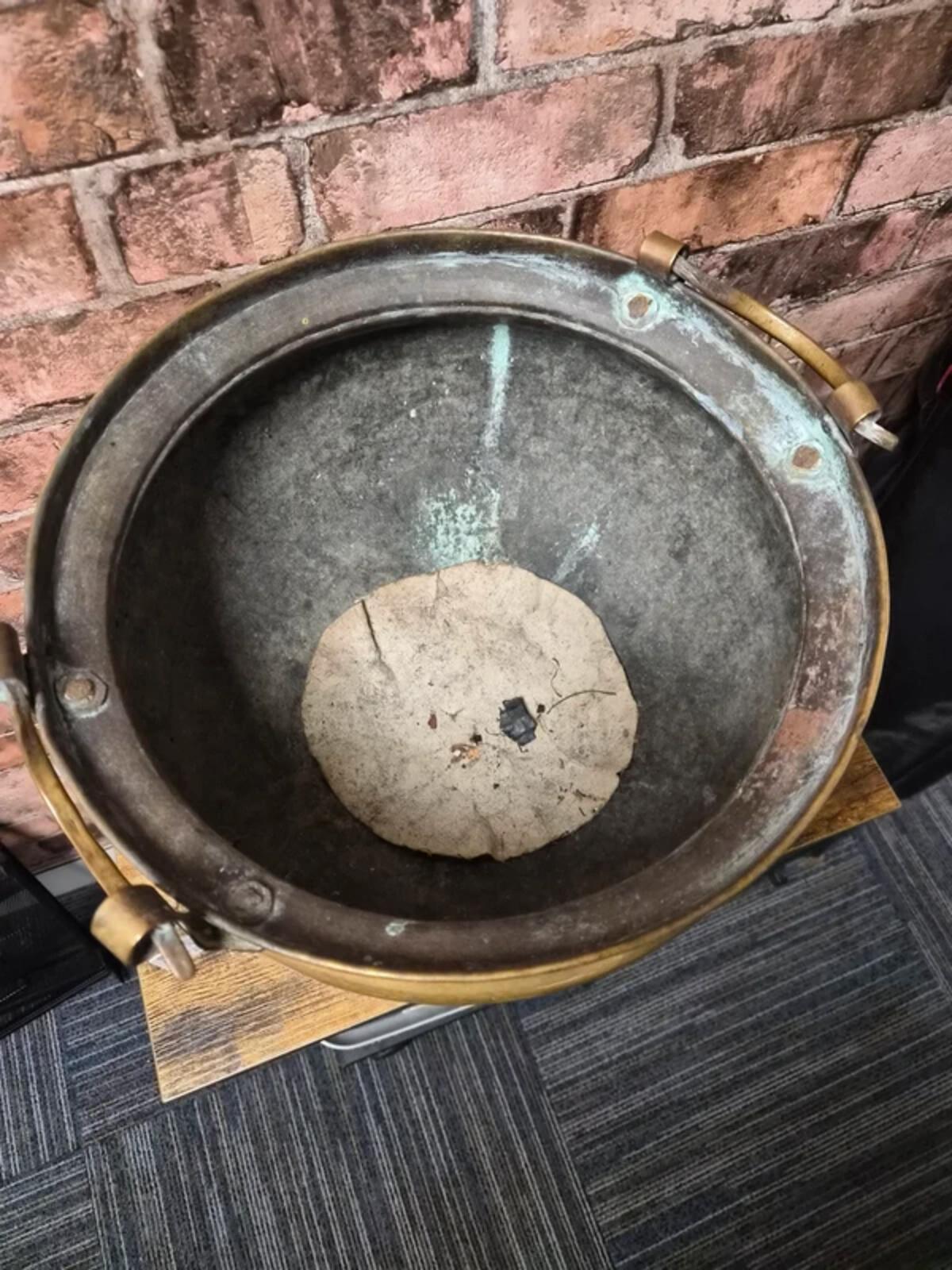 Large Brass Antique Decorative Planter/Bowl/Bucket