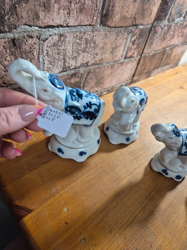 Set of 3 blue and white elephants