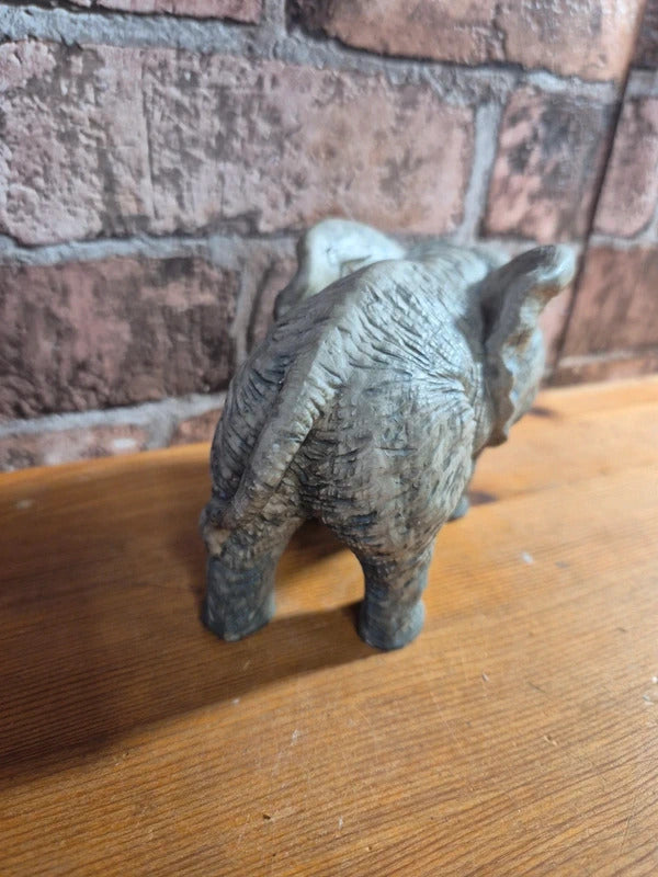 Mum&baby elephant figure