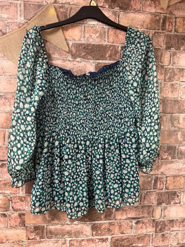 Pep & Co Floral Top - Size 14