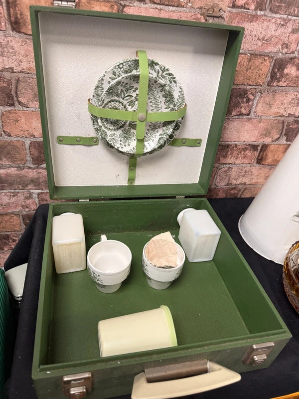 Barker Bros Vintage Picnic Set