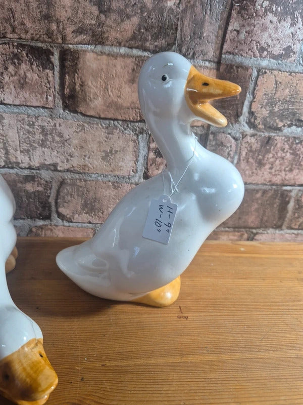 Vintage Pair of ceramic ducks