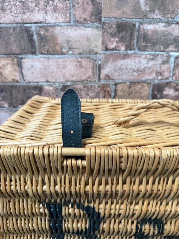 Bakers & Larners Wicker Picnic Basket