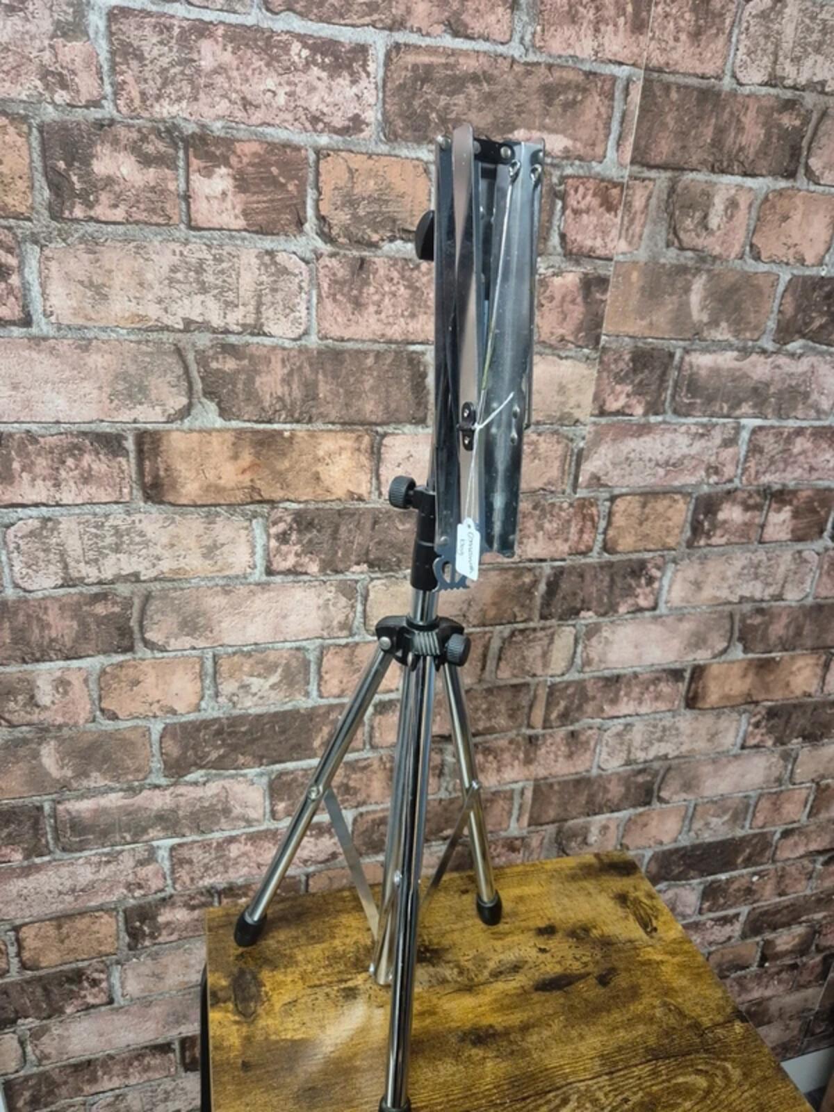 Kinsman music stand