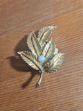 Gold tone leaf brooch