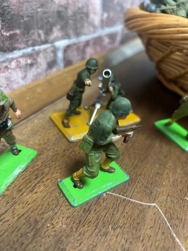 Large Bundle of Vintage Toy Soldiers and 4 Britains Ltd Soldiers
