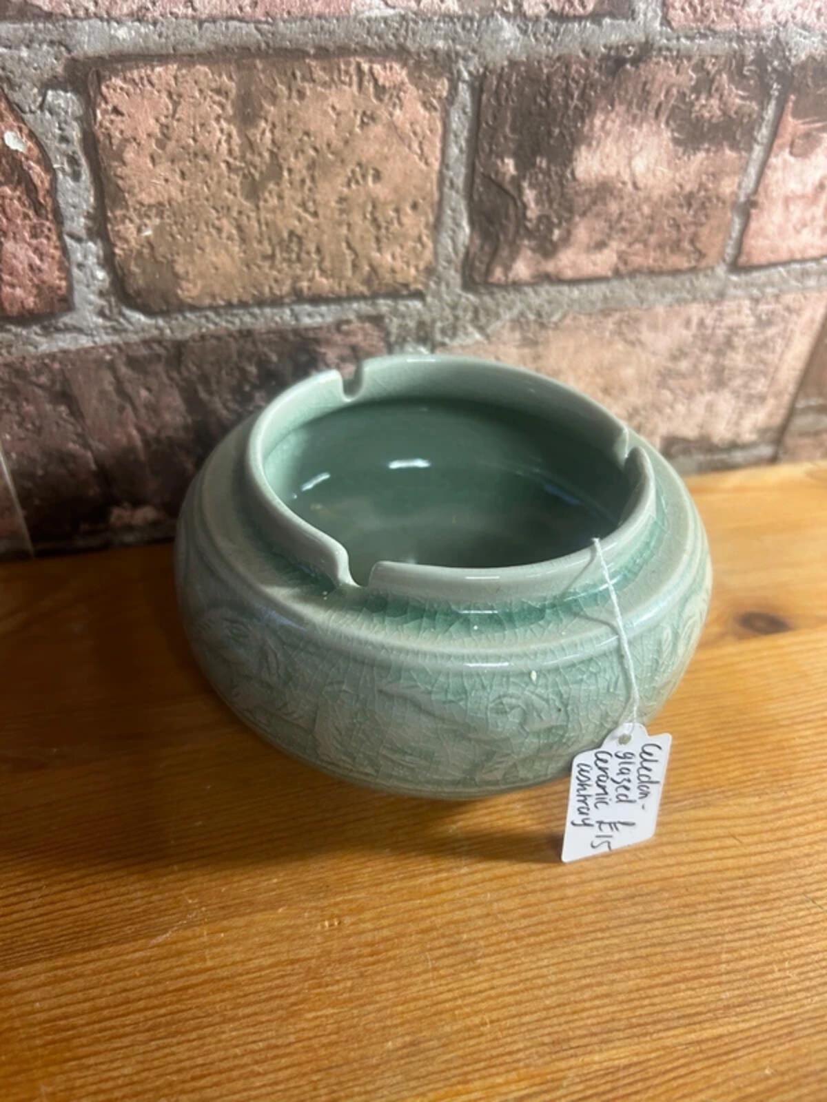 Oriental Style Vintage Ceramic Crackle Glaze Ashtray