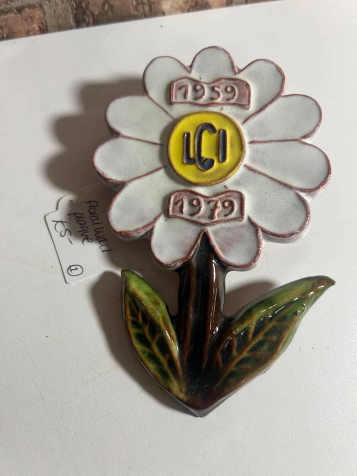 Vintage Floral Wall Plaque